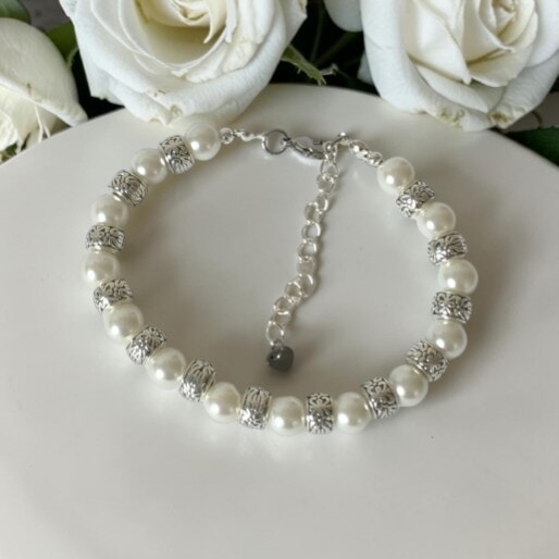 White & Silver Beaded Bracelet