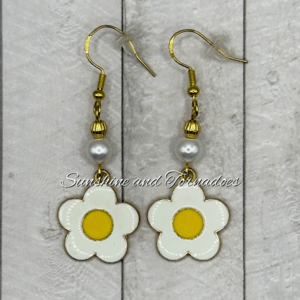 Handmade Daisy & Pearl Earrings | Floral Drop Earrings | White Daisy Jewellery | Pearl Bead Earrings | Spring Summer Gift for Her | Cottagecore Jewellery
