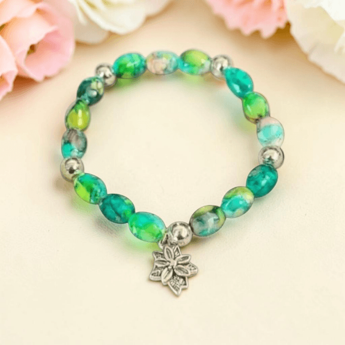 Green Flower Charm Beaded Bracelet