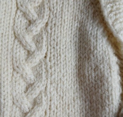 Hand-knitted baby Aran wool jumper. Approx 0 to 3 mths. Proceeds to Charity - Image 8