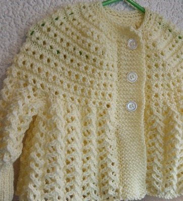 Hand- knitted baby cardigan in lemon. Approx 3 to 6 mths. All proceeds to The Stroke Association - Image 4