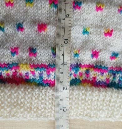 Hand knitted child's cardigan. Approx 1 to 2 yrs. 50% wool. Charity Proceeds. - Image 8