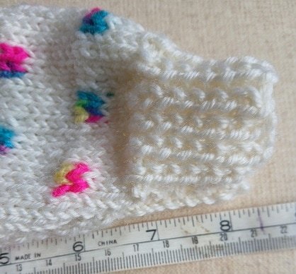 Hand knitted child's cardigan. Approx 1 to 2 yrs. 50% wool. Charity Proceeds. - Image 7