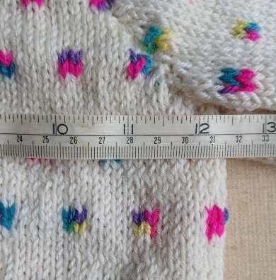 Hand knitted child's cardigan. Approx 1 to 2 yrs. 50% wool. Charity Proceeds. - Image 6
