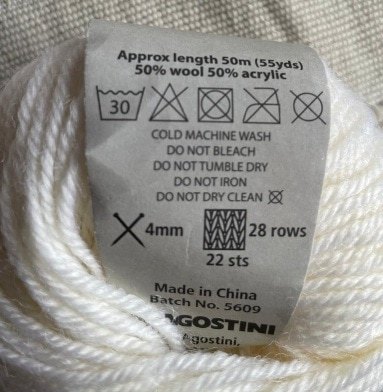 Hand knitted child's cardigan. Approx 1 to 2 yrs. 50% wool. Charity Proceeds. - Image 5