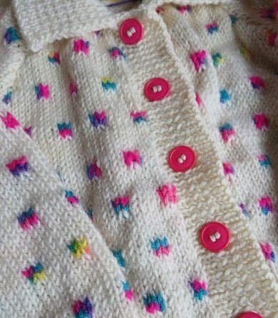 Hand knitted child's cardigan. Approx 1 to 2 yrs. 50% wool. Charity Proceeds. - Image 2