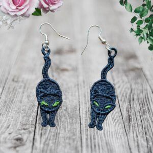 Enchanting Black Cat Jewelry Set with Green Eyes – Exquisite Embroidered Lace Necklace & Earrings