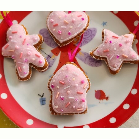 AVAILABLE TO PRE-ORDER, Set of 4 Iced Gingerbread Biscuits with Sprinkles, Christmas Tree Decorations - Image 3
