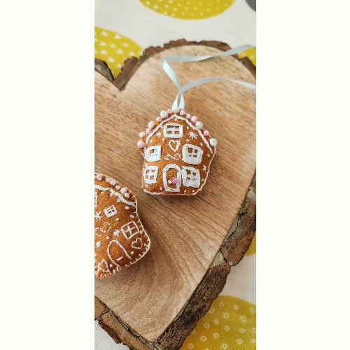 Hanging Teeny Gingerbread House, Christmas Tree Decorations, available separately - Image 4