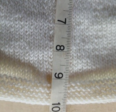 Hand- knitted baby jumper. Approx 0 to 3 mths. 50% wool.All proceeds to The Stroke Association - Image 6