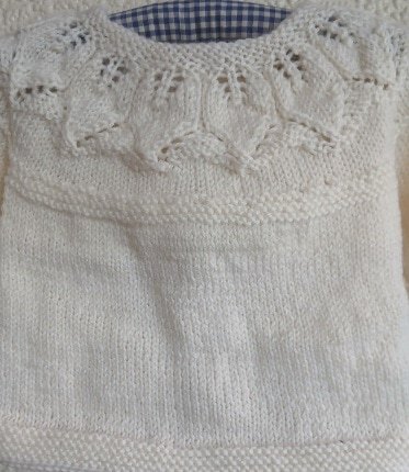 Hand- knitted baby jumper. Approx 0 to 3 mths. 50% wool.All proceeds to The Stroke Association - Image 3