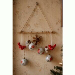 Rustic Christmas Birds and Baubles Wall Hanging Decoration