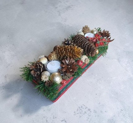 Festive Christmas Table Decoration. All proceeds to The Stroke Association. For local delivery and collection only - Image 2