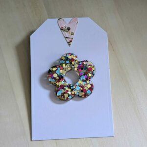Versatile Resin Brooch: Stylish Accessory & Glasses Holder