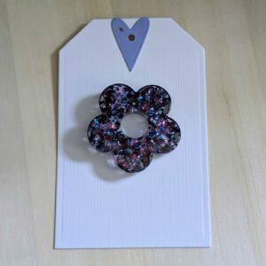 Versatile Resin Brooch: Stylish Accessory & Glasses Holder